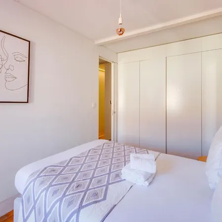 Akicity Mouraria Foliage Lisboa