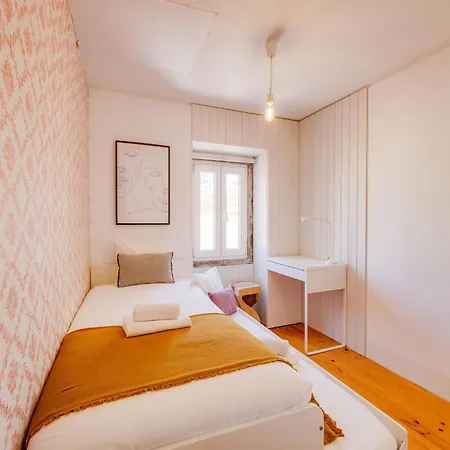 Akicity Mouraria Foliage Lizbona